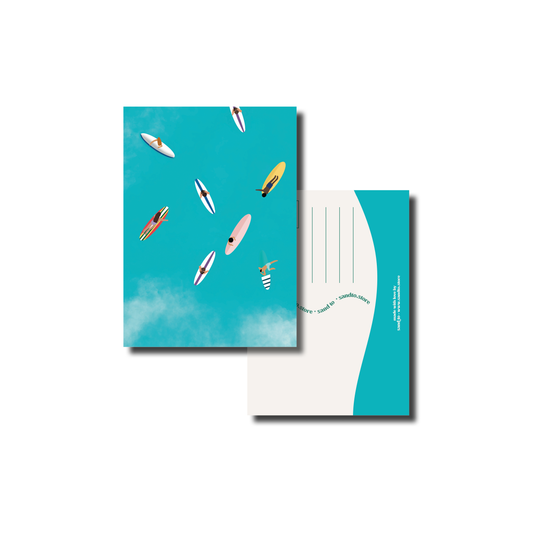 Zomerkaart A6 – Surfers op Zee | Rustige Illustratiekaart – Envelop Optioneel